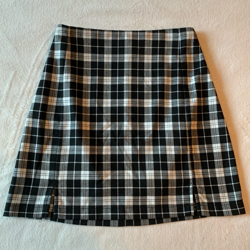 Brandy Melville gray plaid mini skirt